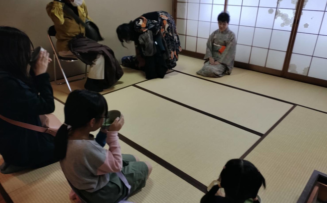 line_oa_chat_241115_123751_group_0.jpg
